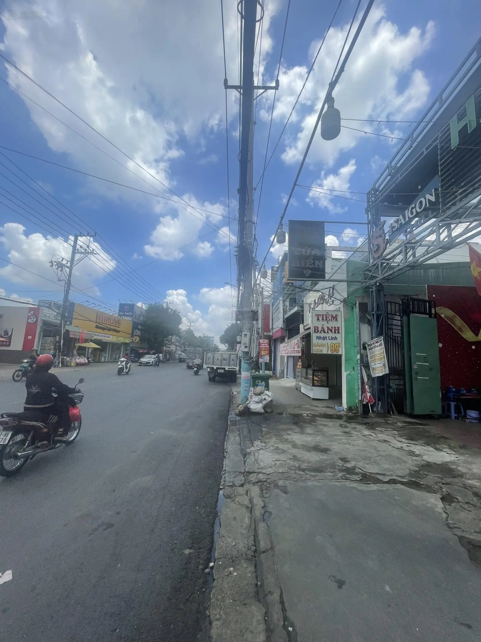 Bán nhà riêng đẹp tại Nguyễn Trãi, Dĩ An, Bình Dương, 12,5 tỷ, 135m2