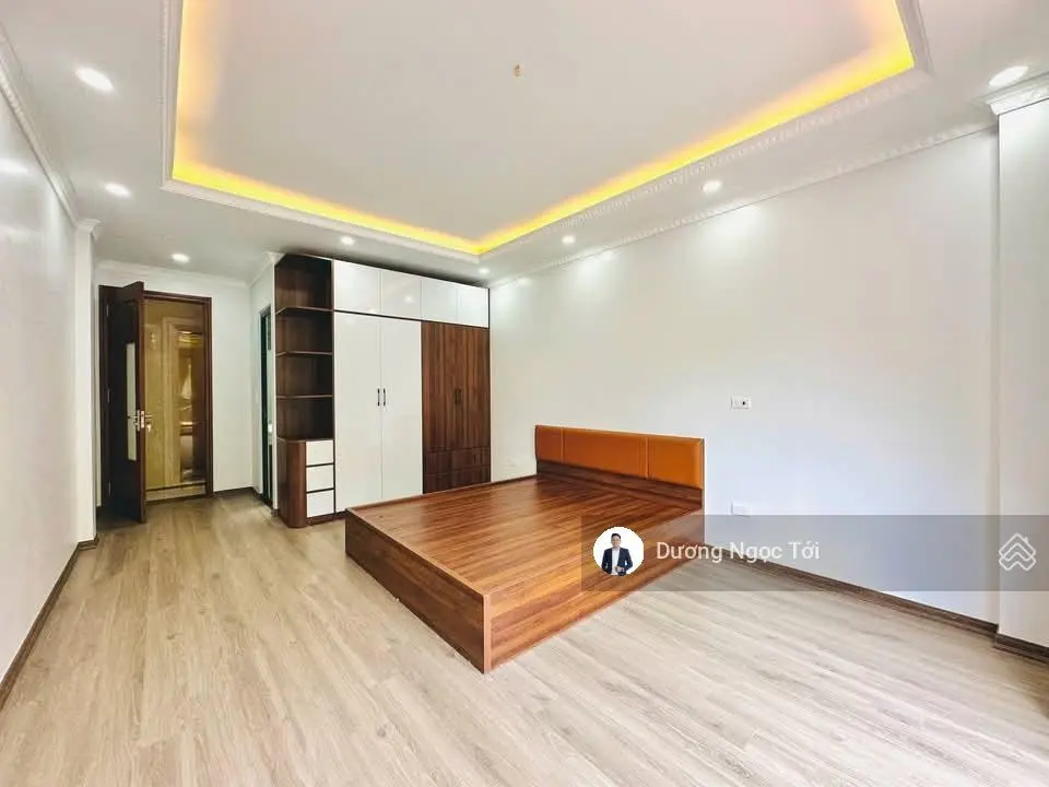 Bán nhà riêng tại Đ.Cầu Giấy, 11,99 tỷ, 46m2, 6 tầng, 12PN, 12WC, giá cực chất!