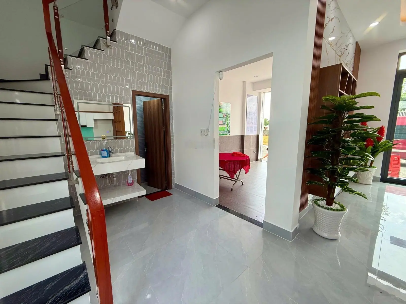 Bán nhà hoàn thiện đầy đủ nội thất 1trệt 1 lầu, hoàn công đầy đủ xã Tân Phú Trung, Củ Chi.sts 136m