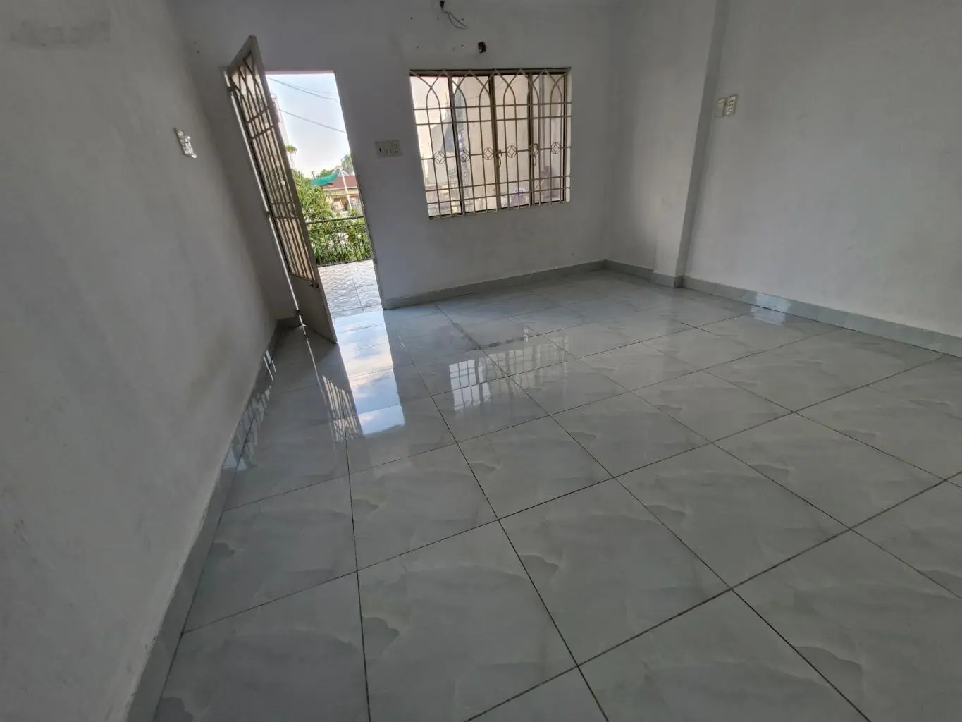 7x21.5 mặt tiền đường thông, Quang Trung, Hiệp Phú, khu Hoa Lư, TP. Thủ đức, phù hợp xây CHDV