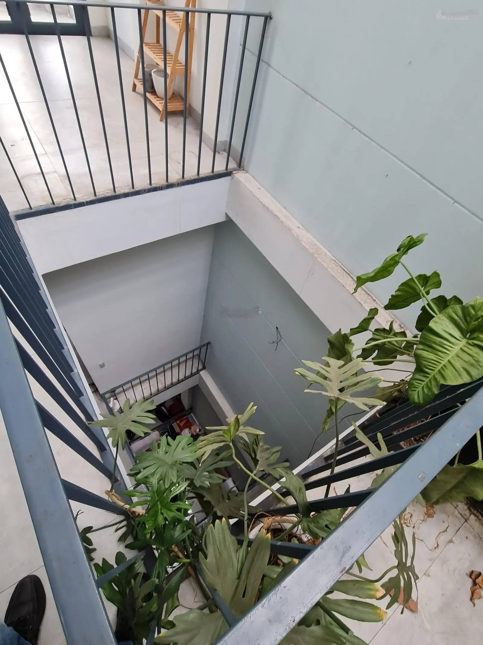 Bán nhà HXH Trường Chinh, DT: 4.3x16m, 3 lầu, Gía chỉ 9.5 tỷ, Xe Hơi Đậu Trong Nhà