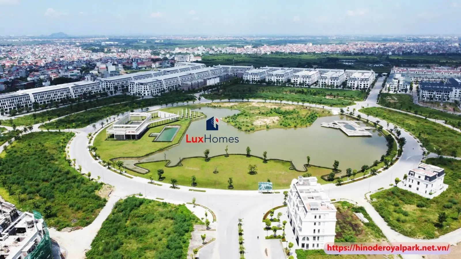Chính chủ cần bán gấp căn Lk15 đường 17m, view Biệt thự, gần hồ, DT 100m2, giá 16 tỉ lh 0981 738 ***