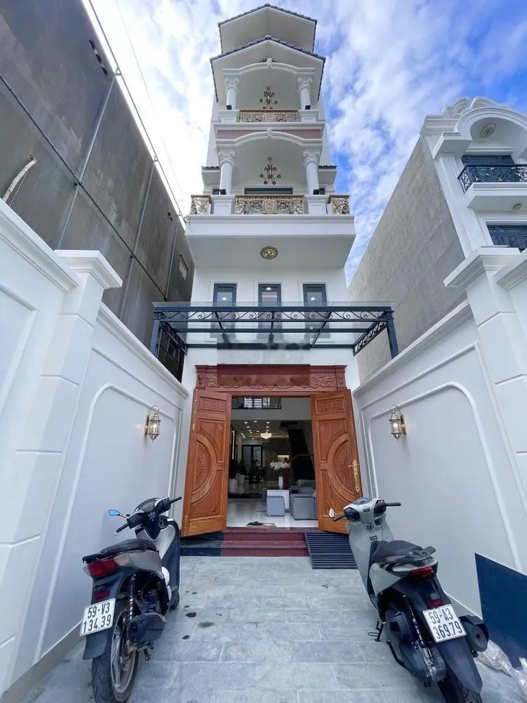 BÁN NHÀ ĐẸP 5 TẦNG, HẺM XE HƠI TRÁNH, SÁT MẶT TIỀN QL13, 105M2,10,8 TỈ