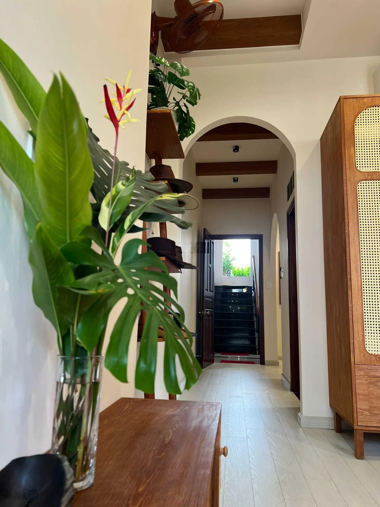 Bán nhà ven biển Mỹ Khê vị trí VIP sát Hồ Nghinh, giá đầu tư tốt