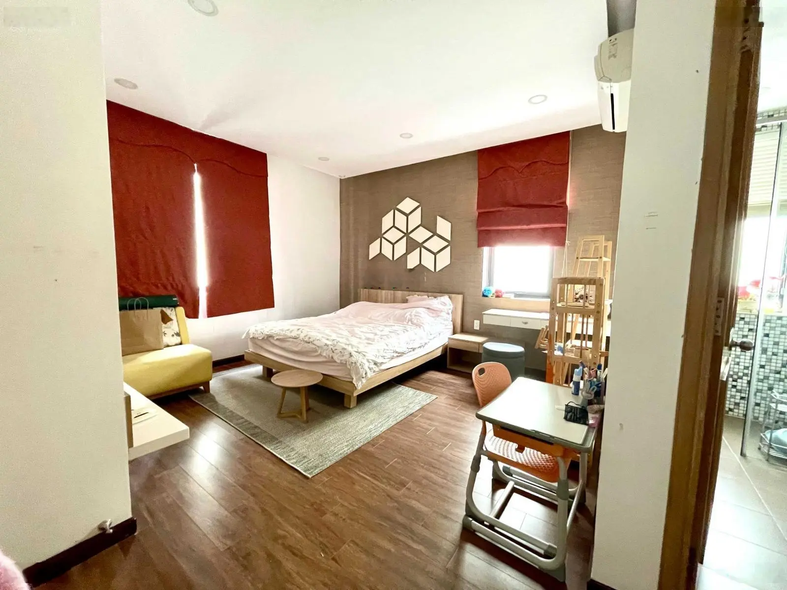 Bán biệt thự sông Lakeview City, 8x20m, 1trệt 2 lầu, full NT, giá 23 tỷ