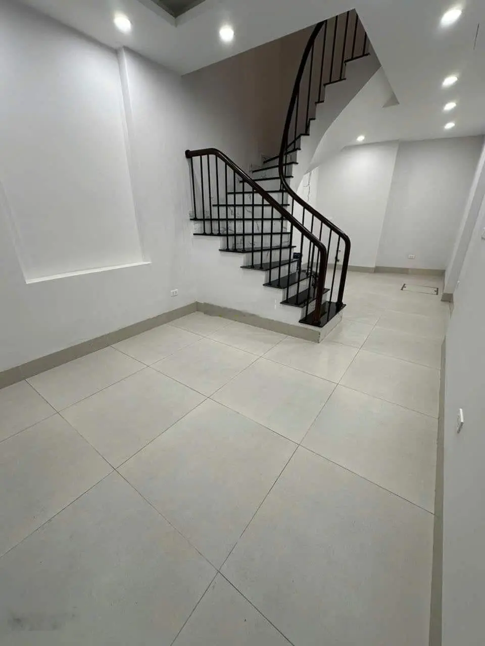 Cần Bán GẤP - Nhà An Trạch 1- Đống Đa - 30mx 6T -Chỉ 6,5 tỷ - Sang tên luôn
