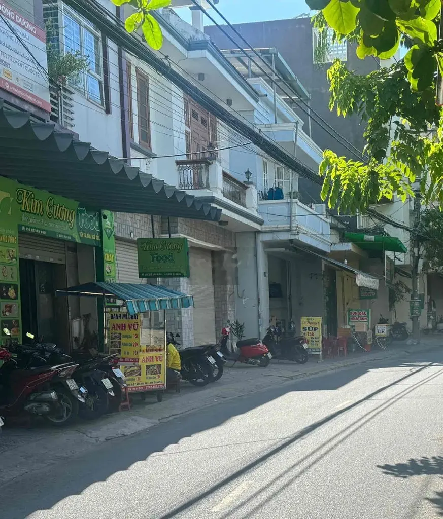 Đất Tặng Nhà Cấp 4 MT Kdoanh Bế Văn Đàn Gần Hà Huy Tập