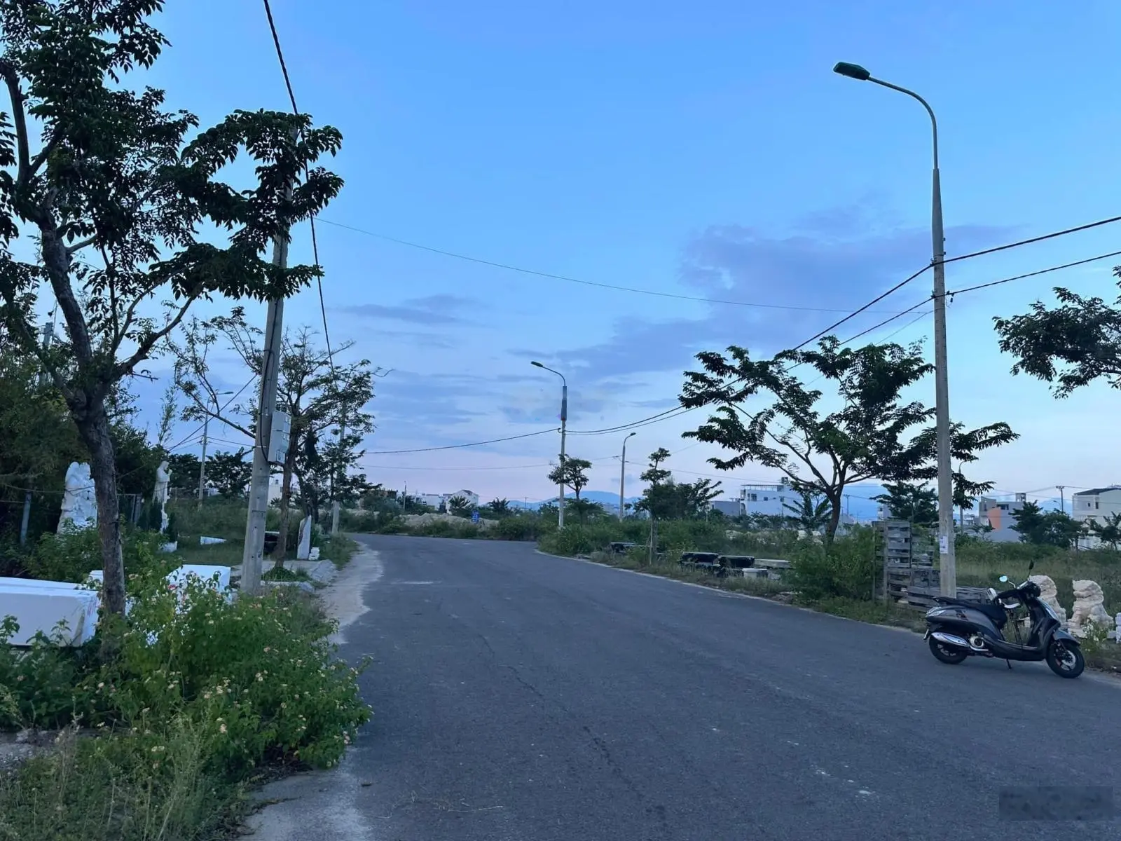 Ông Chú Già cần tiền bán lô đất đường Diên Hồng sát ngã 4