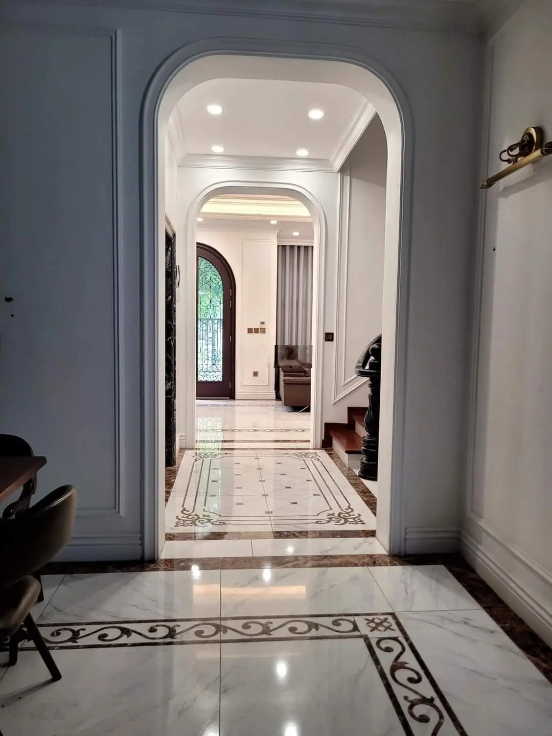 Cần bán căn lô góc 120m2 mặt đường Thành Trung, Gia Lâm giá 19 tỷ bao phí. LH 0962 333 ***