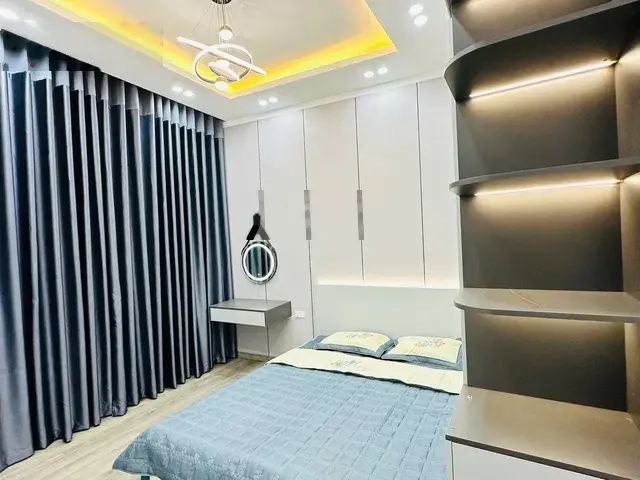 Mặt ngõ Kim Mã - DT 30m2 - 4 tầng - MT 5m - 5 tỷ - khu vực hiếm nhà bán - mặt ngõ kinh doanh