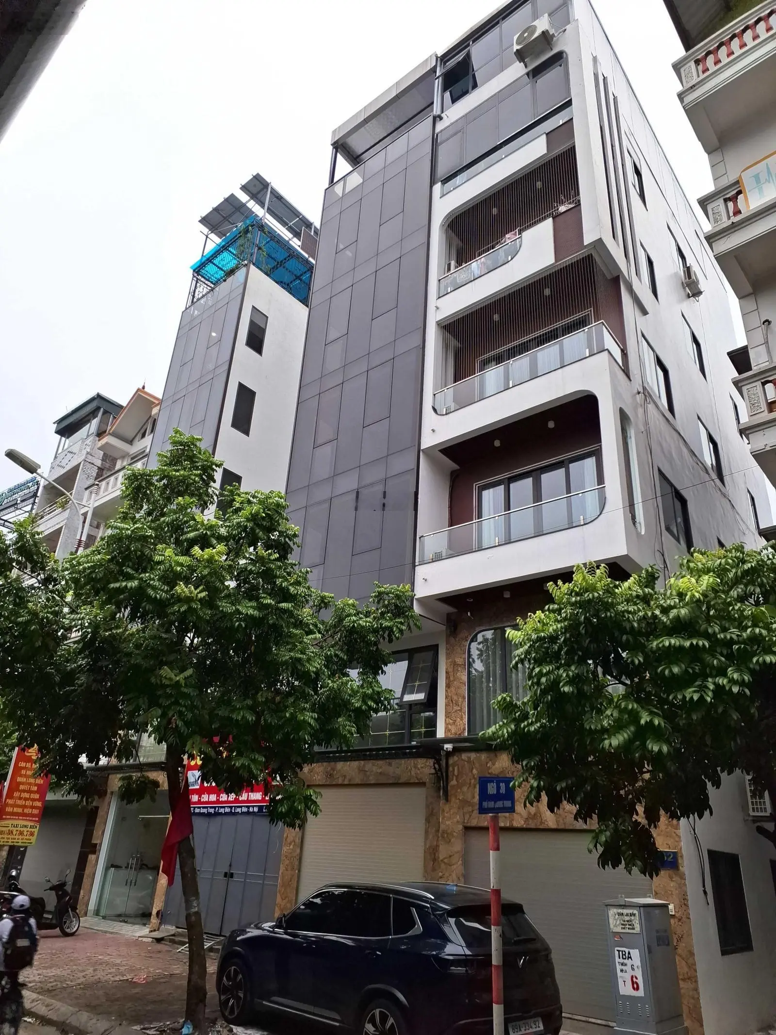 Bán nhà MP Cổ Linh, Long Biên. Vỉa hè, kinh doanh, Thang máy, Dòng tiền. DT55m2, MT4m, 17 tỷ.