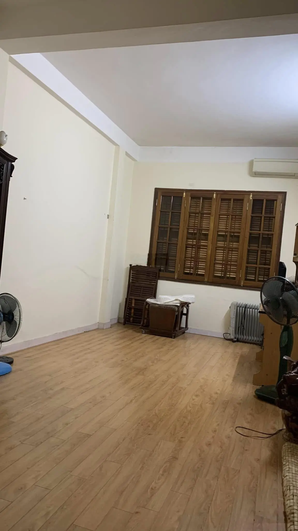 Nhà hiếm, đẹp Trần Quốc Hoàn, 2 mặt ngõ ô tô, diện tích 40m2 x 5T, kinh doanh đỉnh, 14,9 tỷ có TL