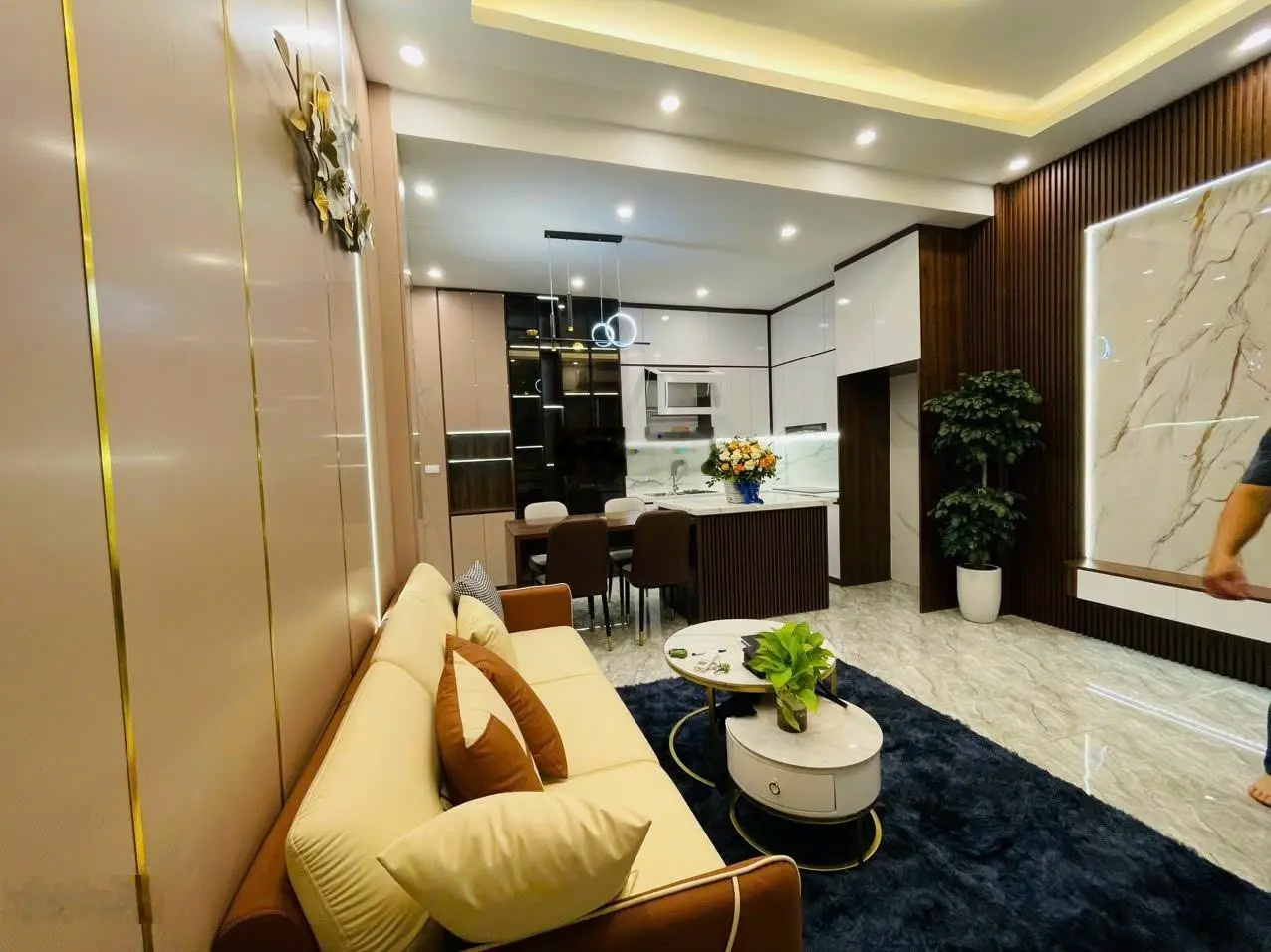 Bán nhà xây mới 5 tầng chỉ hơn 4 tỷ Phú Diễn