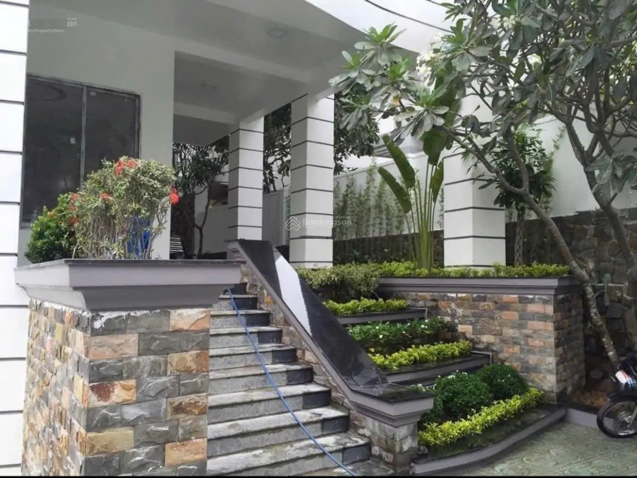 CHÍNH CHỦ gửi bán gấp căn biệt thự 412m2 tại mặt tiền NGUYỄN TẤT THÀNH phước đồng tp NHA TRANG