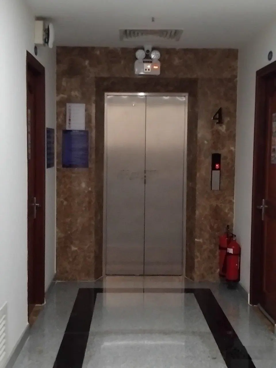 Bán tòa nhà MTĐ Nguyễn Gia Trí, P. 25, Quận Bình Thạnh