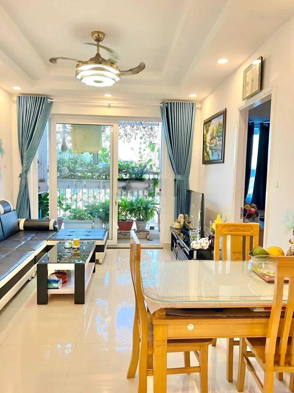 Chuyển nhượng 2 căn hộ Melody 2 phòng ngủ giá tốt chỉ 2.5 tỷ - Em Tiên chuyên Melody