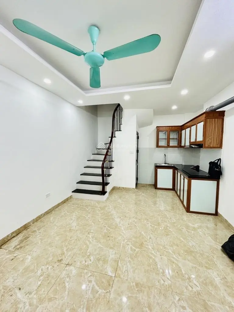 Bach Mai Đầu Phố Huế_ÔTÔ Đỗ Cửa_Ngõ Thông_Lô Góc_DT 32m2 / 4 Tầng_Nhỉnh 6 Tỷ