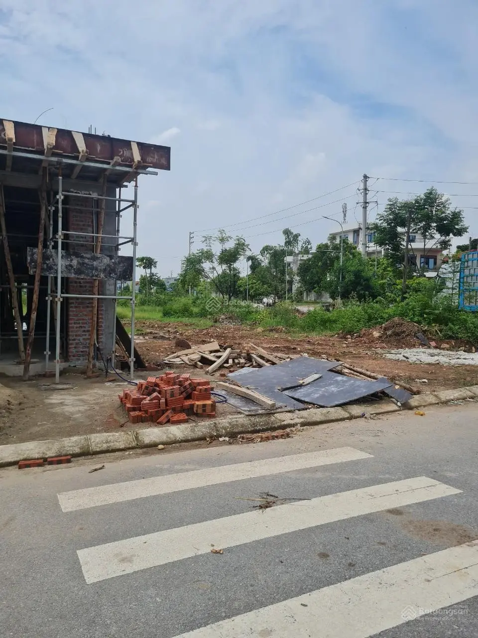 Bán đất Đa Mai - Tp Bắc Giang. 90m2, Mt 5m. View CVCX. Giá 1tỷ 780tr