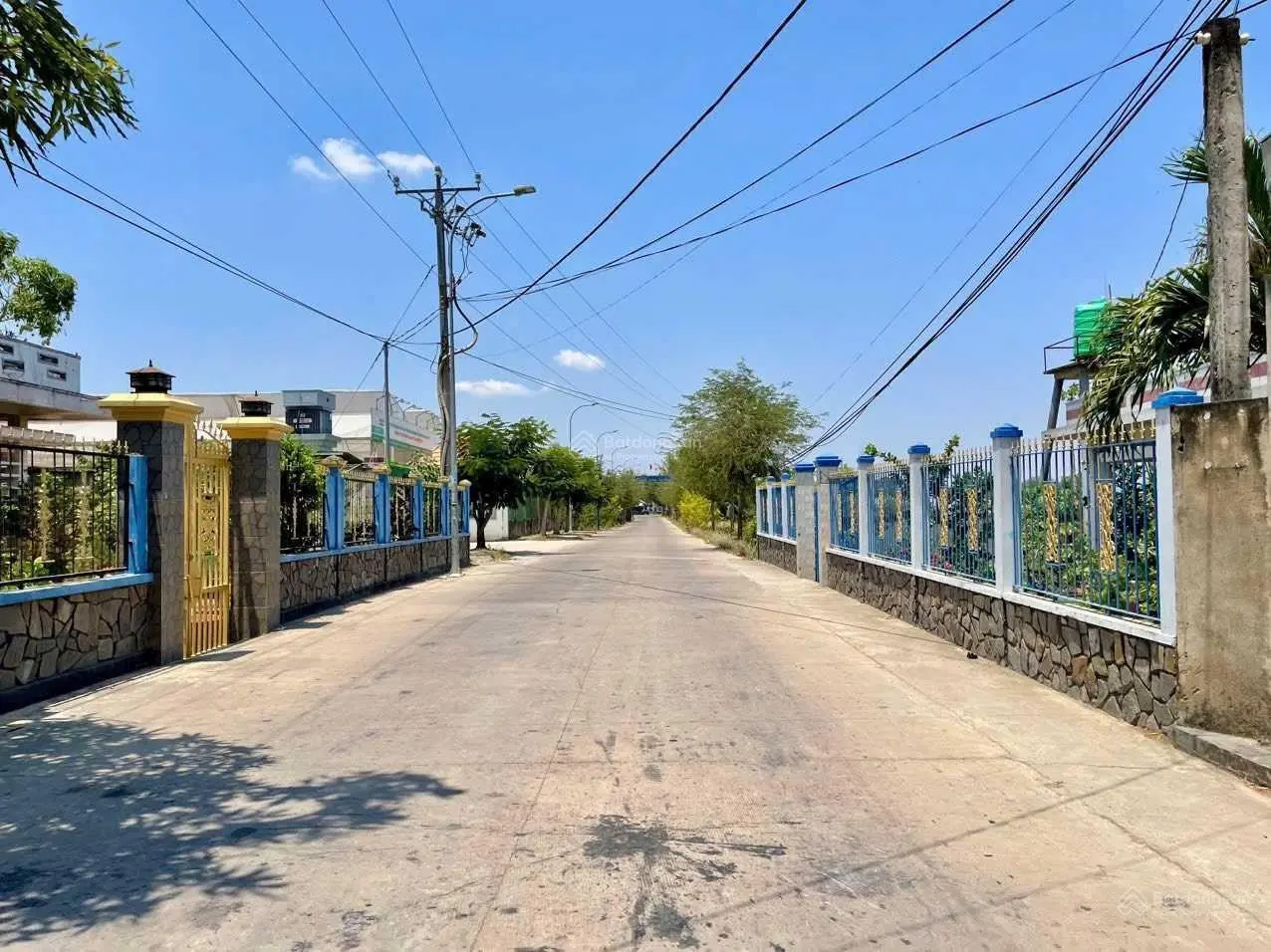 150m2 (5m x 30m) thổ cư MT đường Nguyễn Thị Bài, SHR, thích hợp xây ở, kinh doanh, giá rẻ bán nhanh