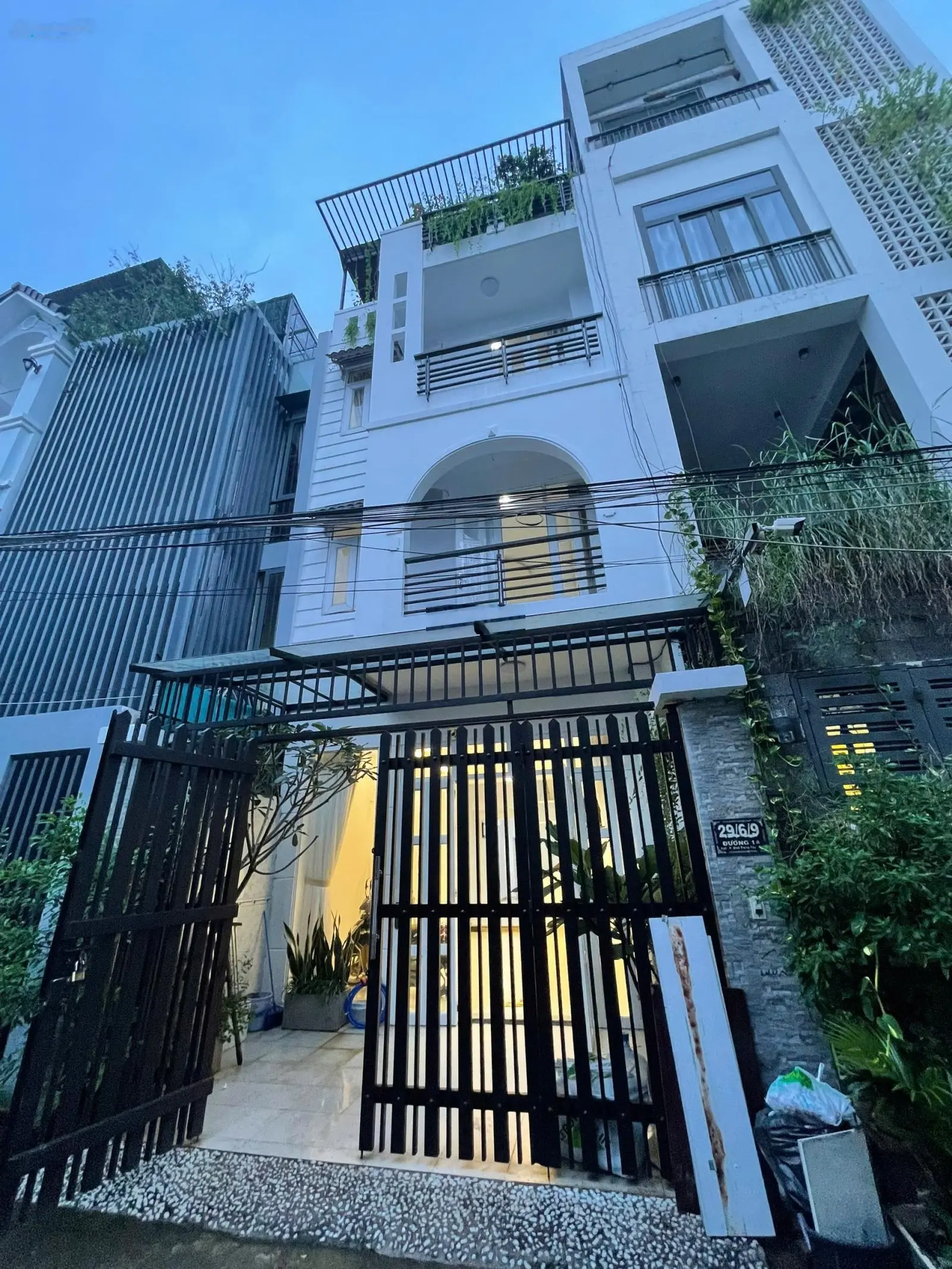 Bán nhà riêng 9,8 tỷ, 96,2 m2, 5PN, 5WC tại Đường 14, Bình Trưng Tây, Q2, HCM đẹp, nhiều tiện ích