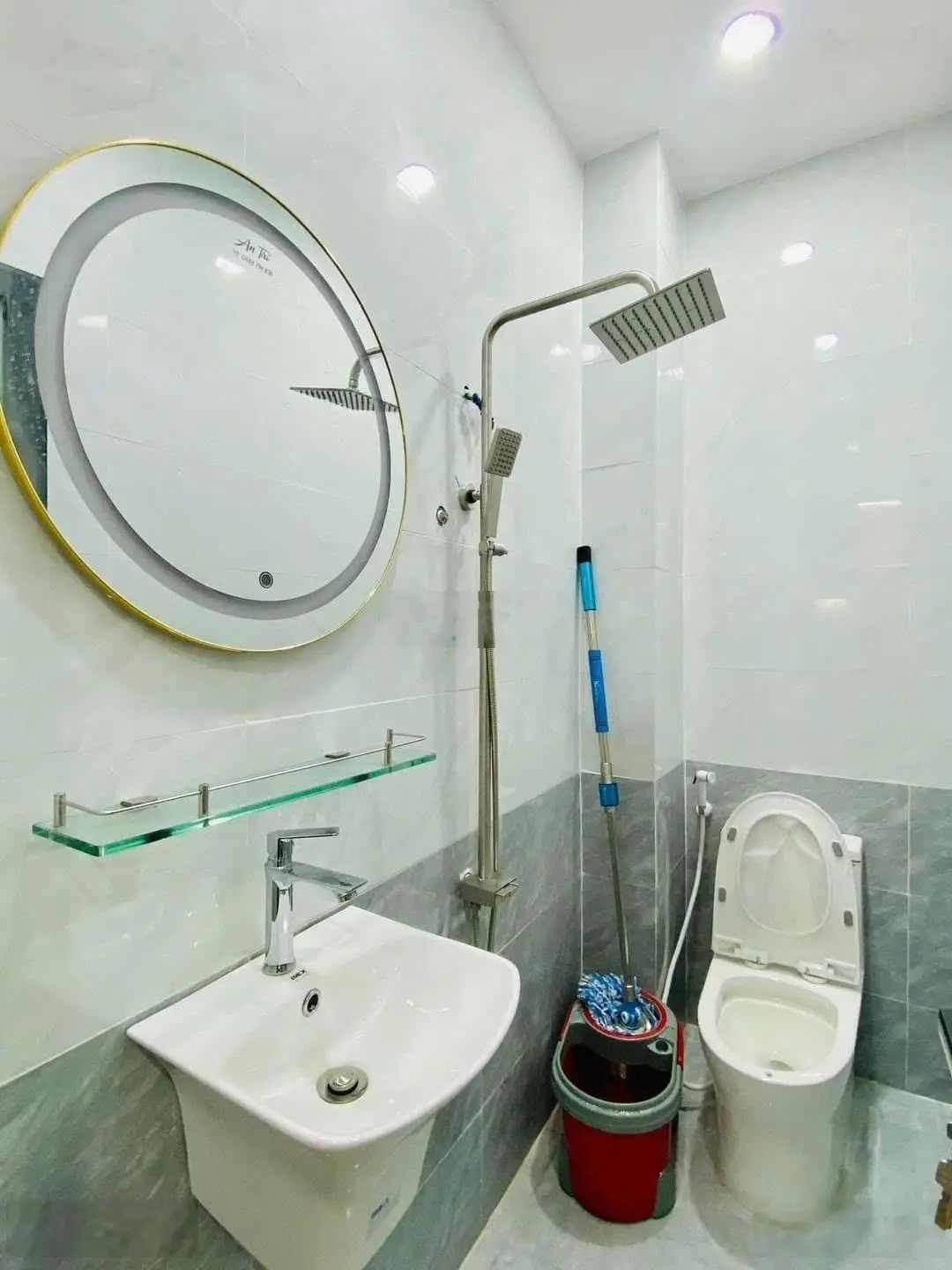 Dọn về quê cần bán nhà Quận Bình Thạnh hẻm số 109 Nguyễn Thượng Hiền. Giá 3tỷ080TR, DT 41m2