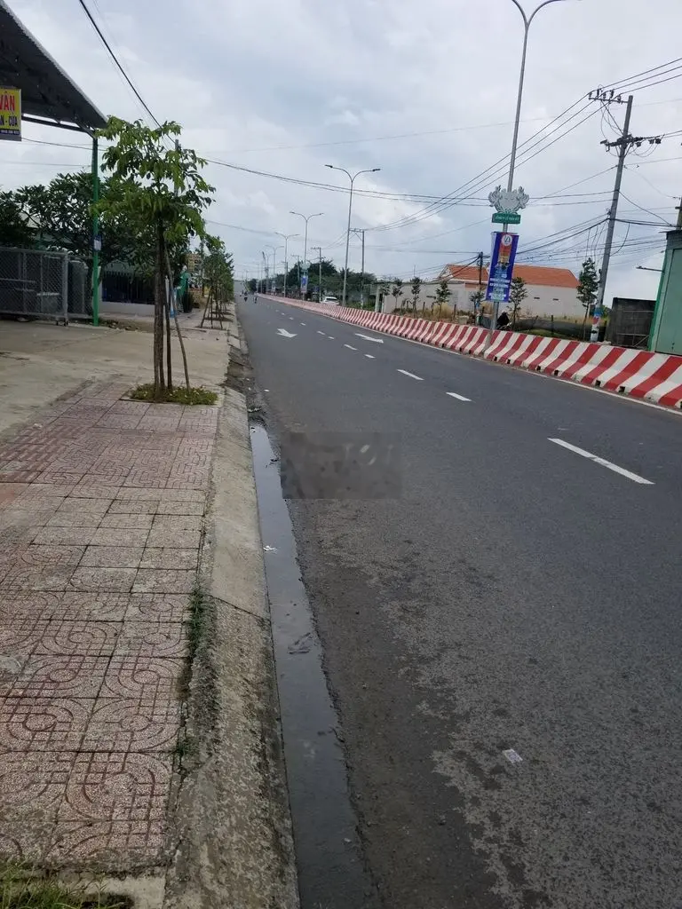 đất mặt tiền đường trục chính ĐT 818 vào Thủ thừa