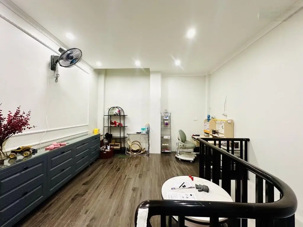 *cực hiếm* nhà ngọc lâm oto tránh- kinh doanh - 50m2- 4 tầng - gần vườn hoa- sát trường học !!