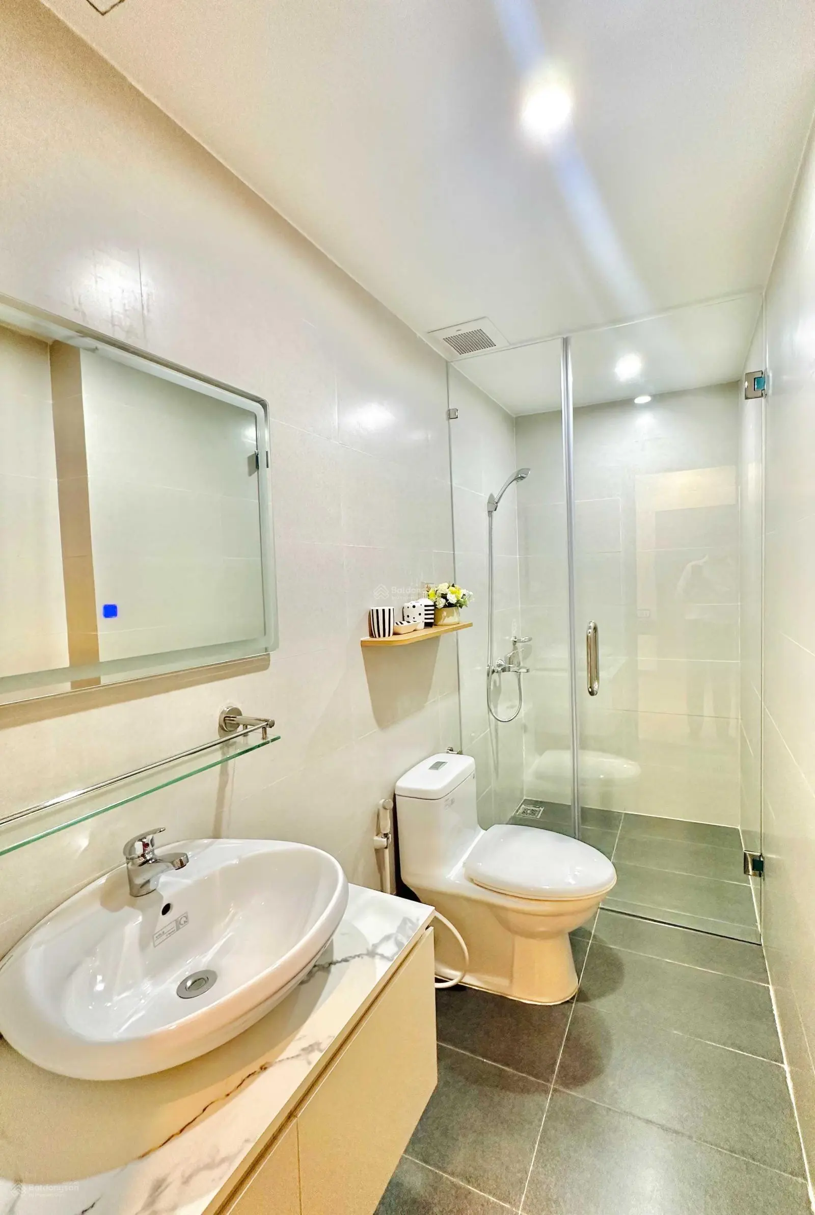 Căn góc 2 phòng ngủ view hồ bơi, công viên. Trả trước 480tr nhận nhà