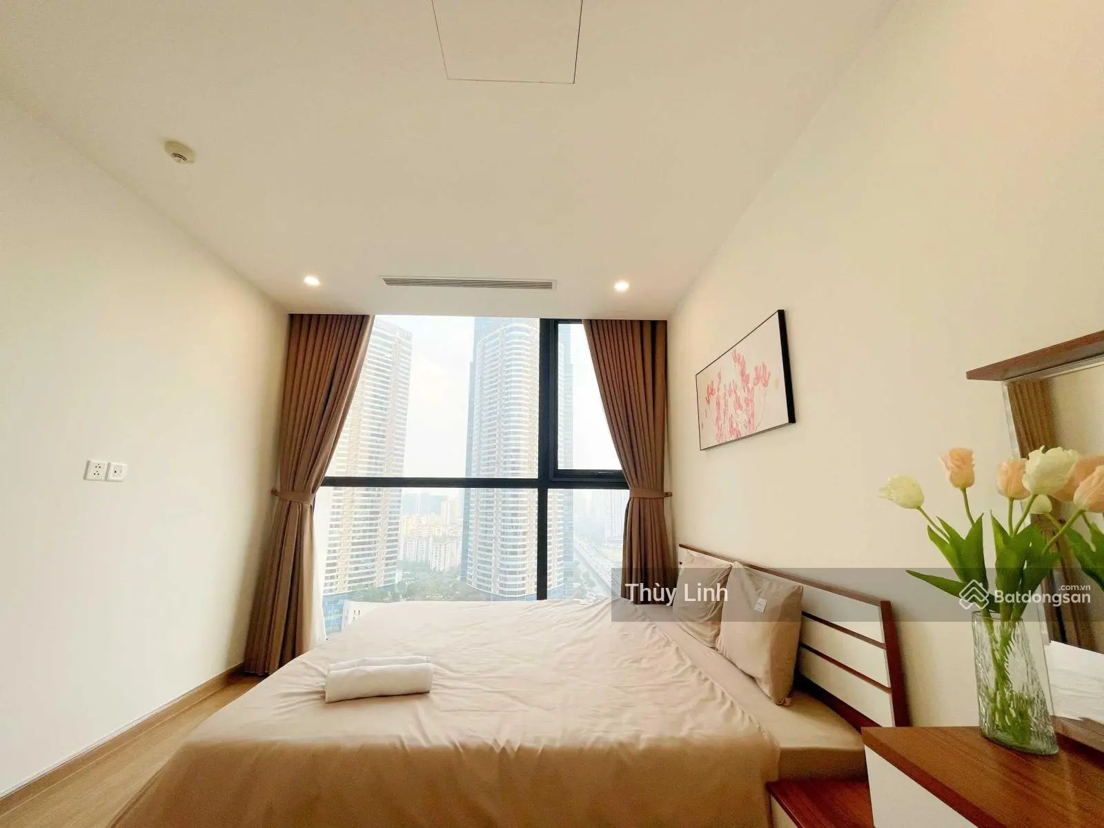 Bán căn 2 ngủ tòa S2, ban công Đông Nam, Vinhomes Skylake, sổ lâu dài, tầng trung đẹp