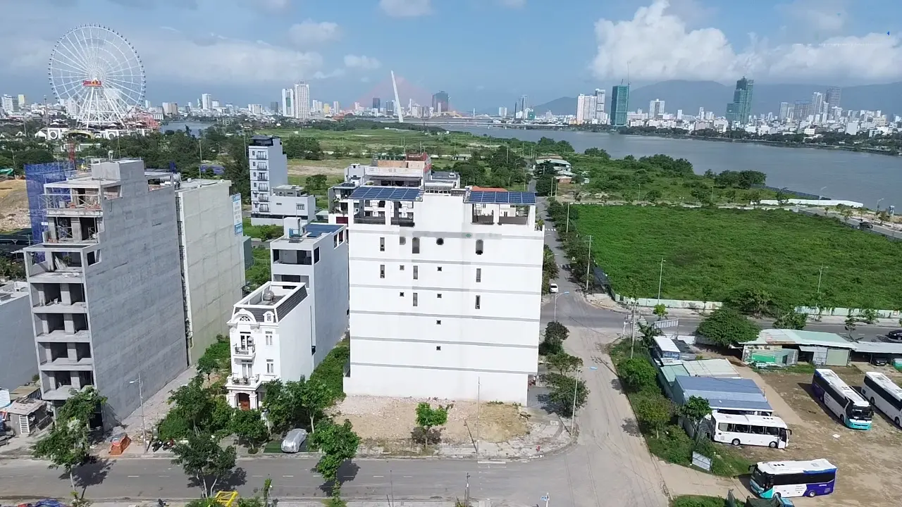 Bán toà căn hộ ven Sông Hàn, nằm ngay quần thể du lịch DaNang Downtown. Doanh thu 100triệu/ tháng