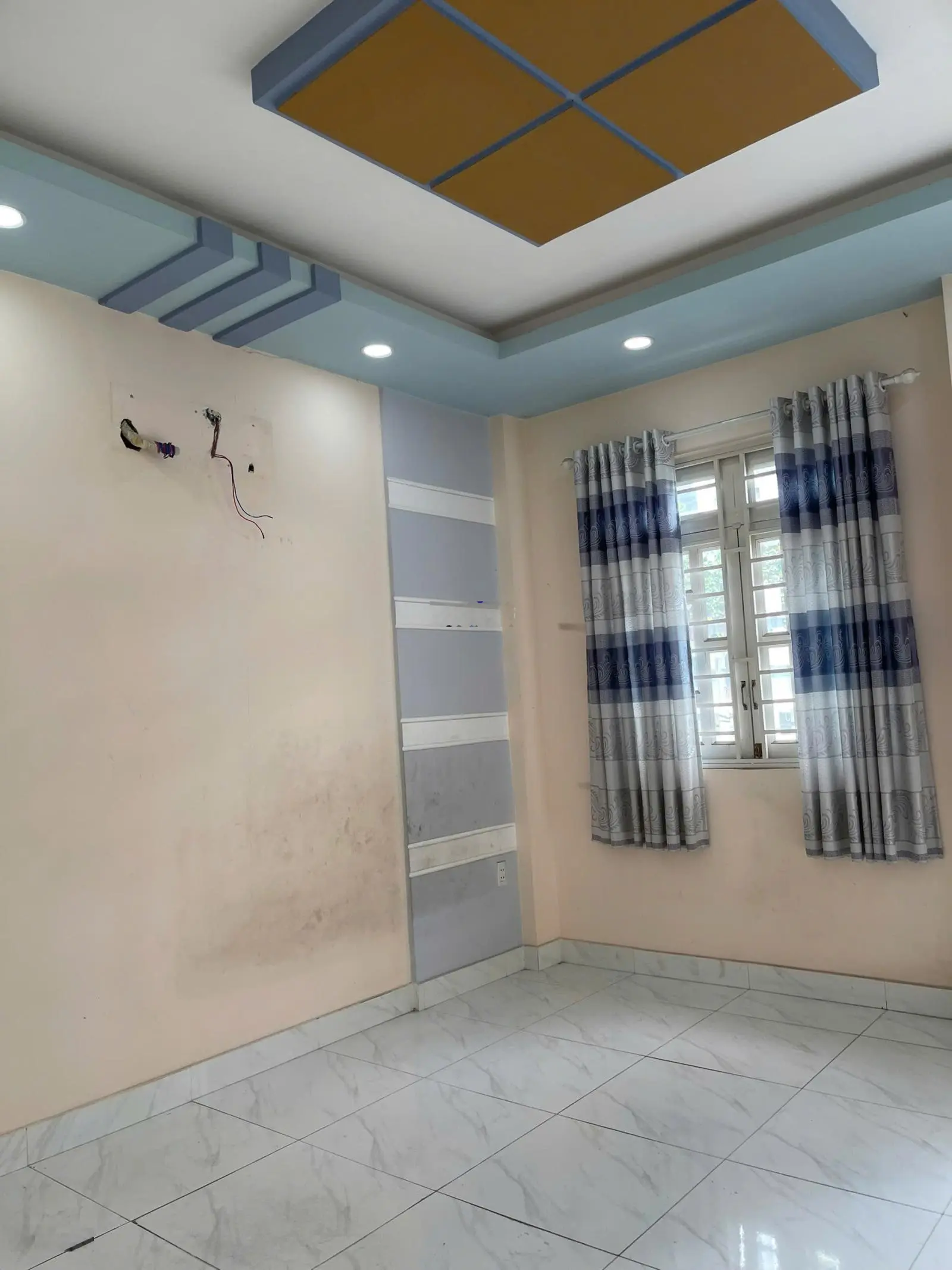 Hẻm 528 Điện Biên Phủ Quận 10, 4m x 11m, 5 tầng, xe hơi đỗ cửa, 9. X tỷ (thương lượng)