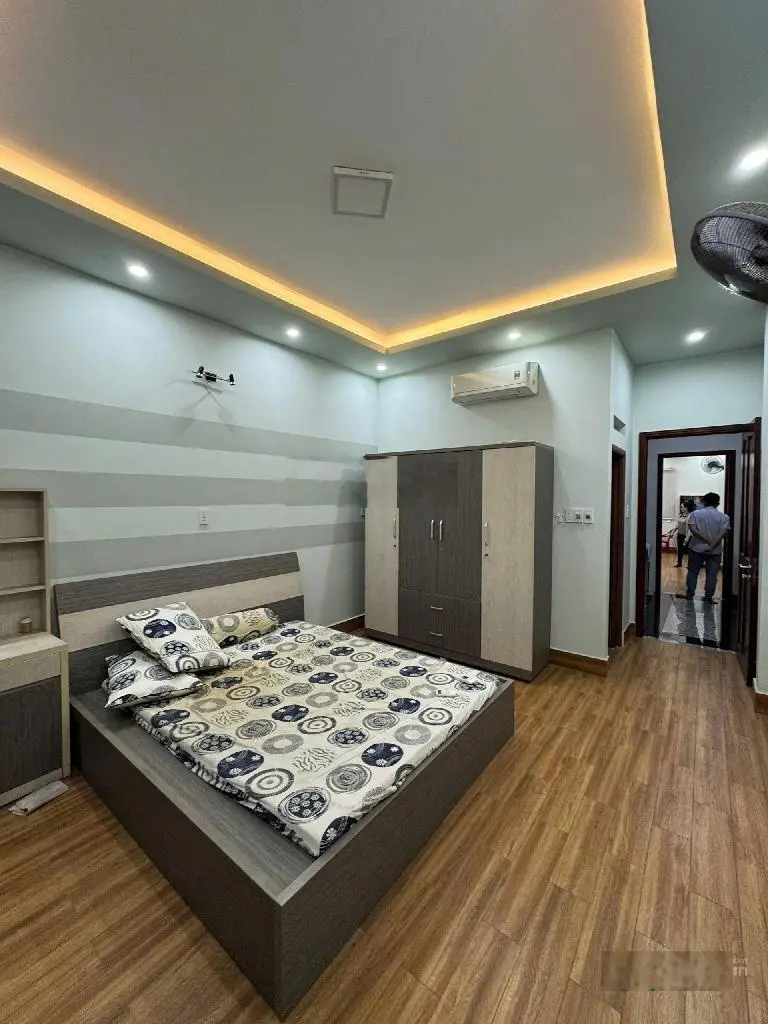 Bán nhà đẹp 5 tầng, khu vip Phạm Hùng, cách 900m Aeon Mall Cao Lỗ. Quận 8