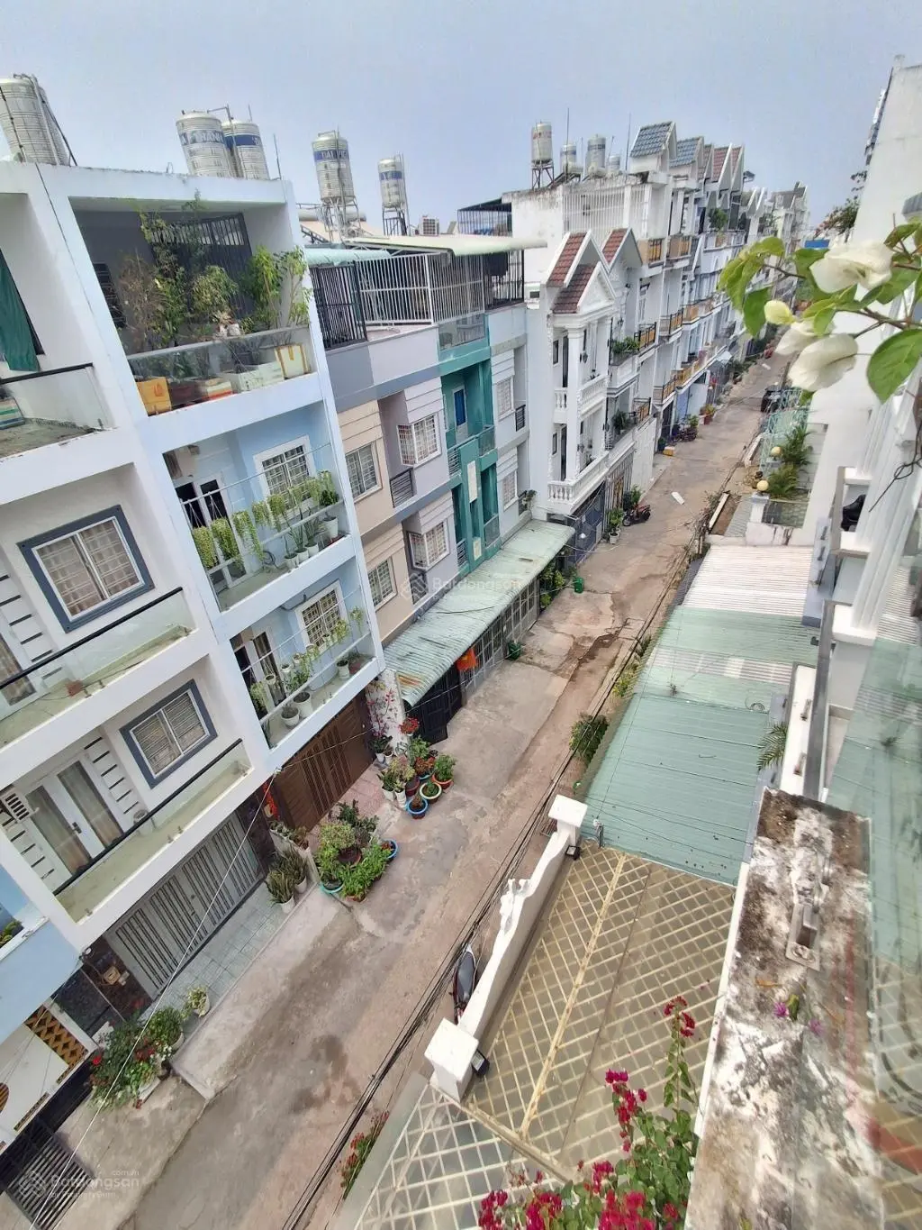 Cực hot - rẻ nhất nhà bè chủ bán định cư Mỹ - nhà phố hiện đại 4 tầng đẹp mê ly - full nội thất