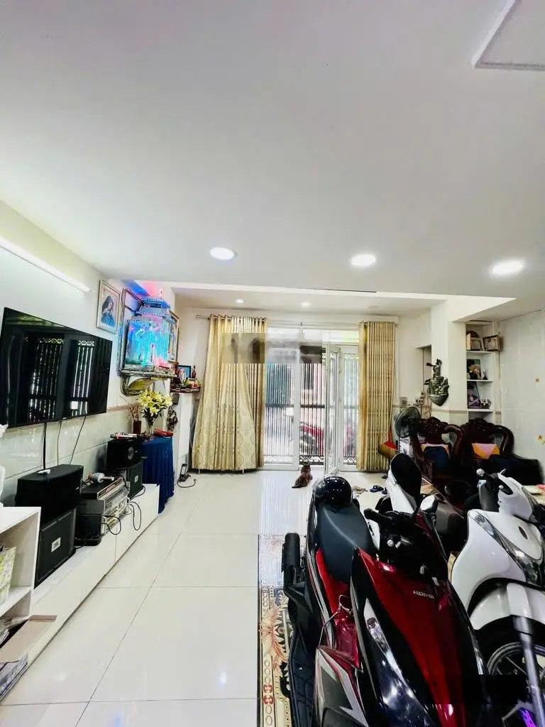 Khu vực sân bay - không có căn thứ 2 - thông số vàng - chủ gấp bán định cư nên giá rất tốt