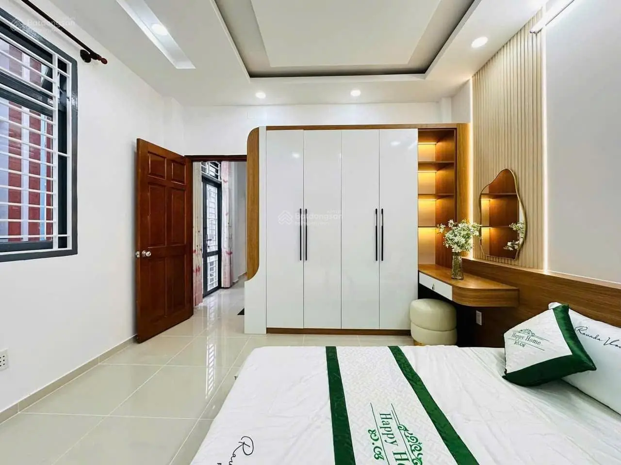 Bán gấp nhà HXH Lê Quang Sung, 4 tầng BTCT, 5 PN 4 WC, chỉ 30m ra mặt tiền, gần chợ Bình Tây
