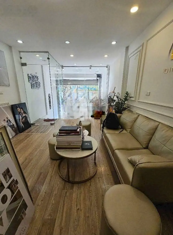 Cực hót-nhà mặt phố-giá ngõ-ôtô tránh- kinh doanh-phan văn trị-đống đa- 50m2- 5 tầng-mt:4m- 23 tỷ