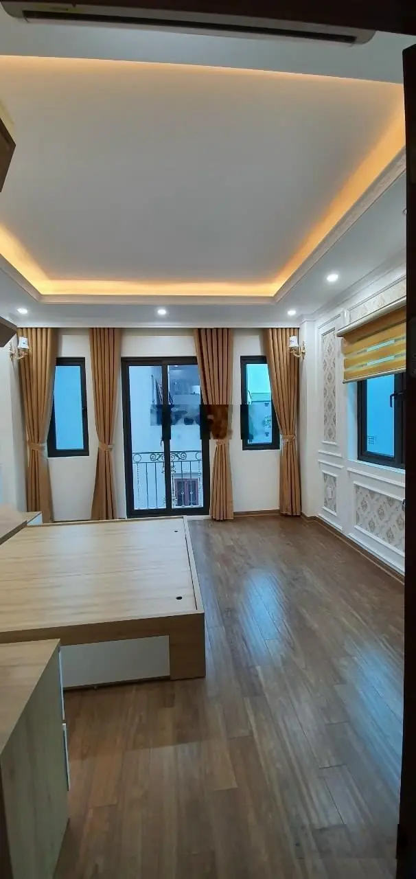 Chính chủ gửi bán nhà 5 tầng Phú Diễn ô tô đỗ cửa full nội thất. Nhà xây kiên cố nội thất xịn sò