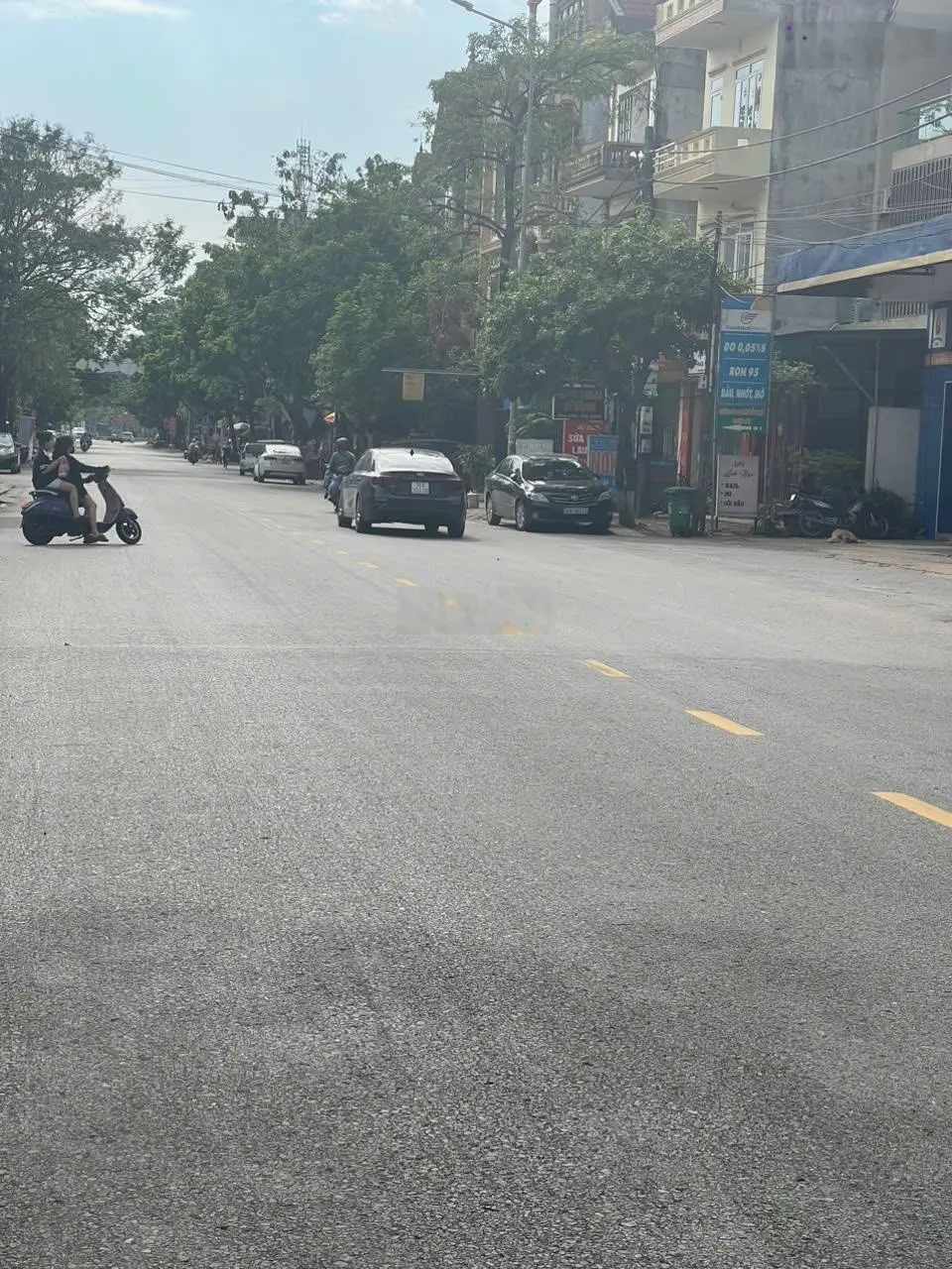 Bán lô mặt QL17 gần ngã tư Đông Bình, buôn bán kinh doanh được luôn