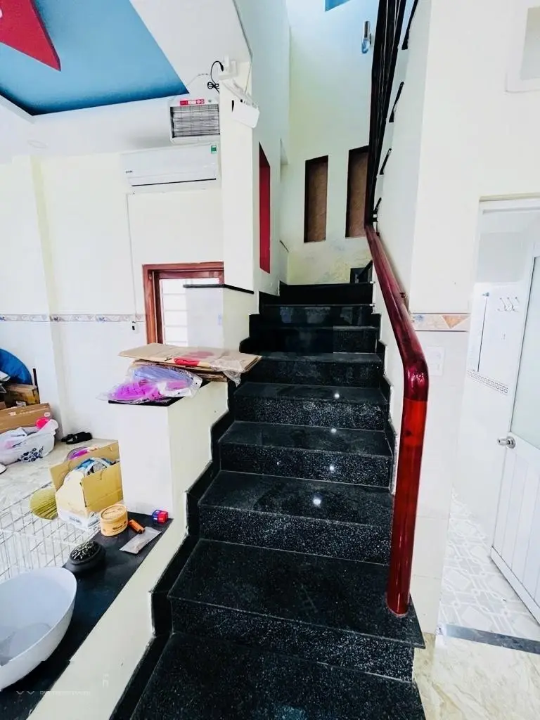 Siêu phẩm nhà đẹp 2 tầng ngang khủng 10m 20m ra Đ. Nguyễn Thị Định Q2