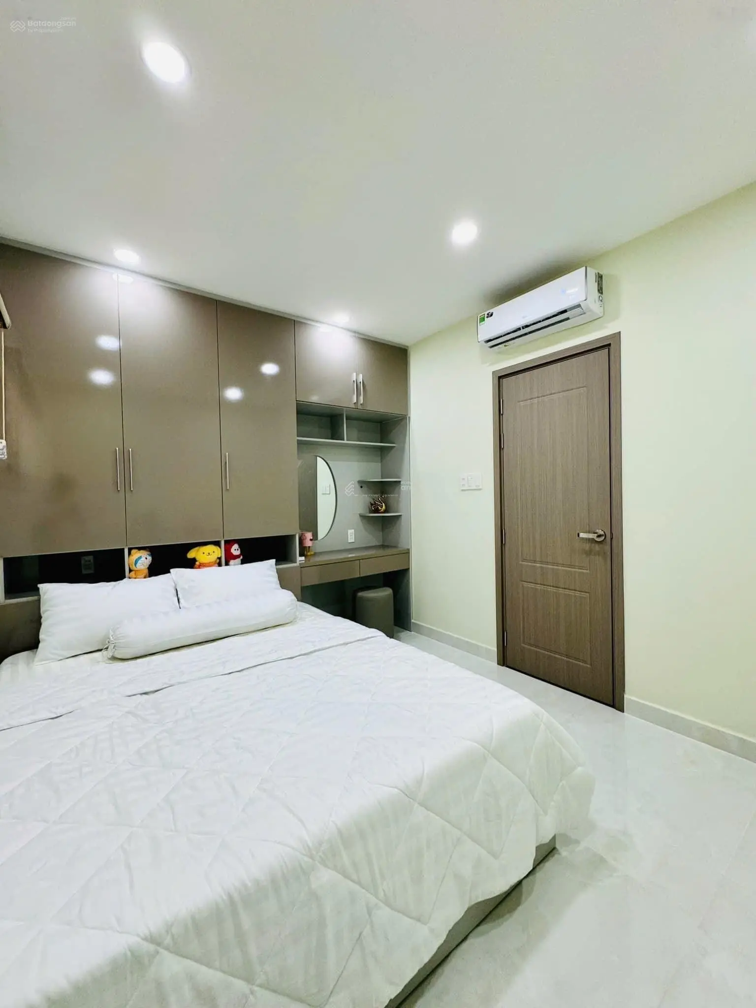Bán nhà 4 tầng 5PN 5WC, 39m2 chỉ 2tỷ350 Phạm Ngọc Thạch, P6, Q3. Gần Dinh Độc Lập. Sẵn sổ, hẻm 6m.