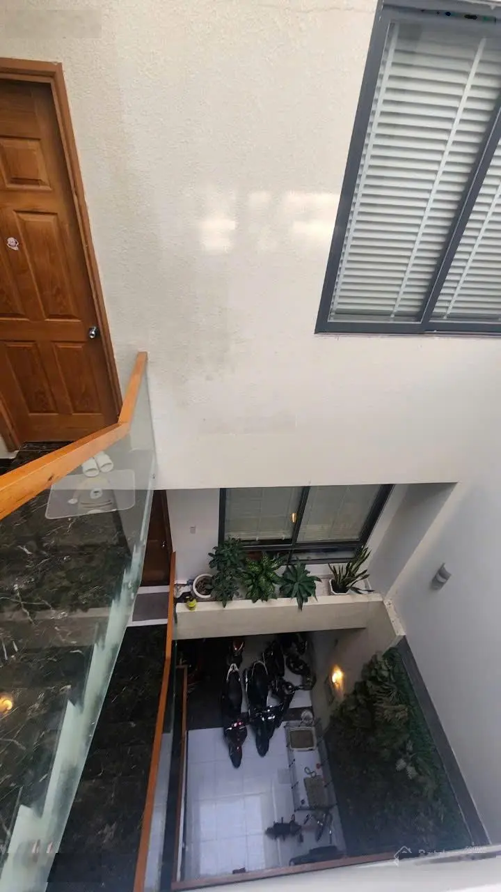 Bán biệt thự bề thế Nơ Trang Long, hẻm 10m sát lộ chính, DT 7.5*15m KC 3 tầng + garage, giá 13.5 tỷ
