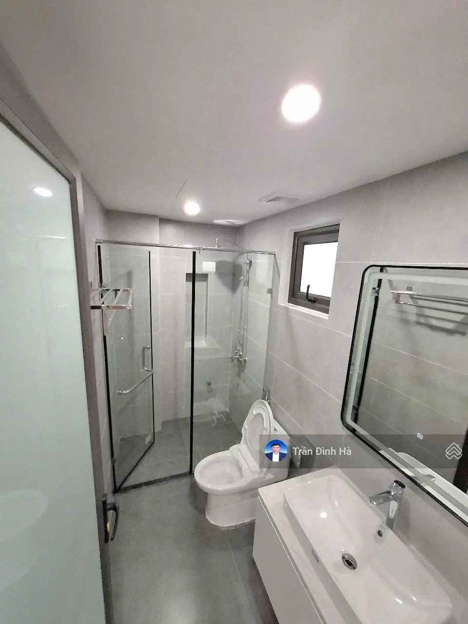Nhà 6T thang máy Phố Trạm 40m2, lô góc, ô tô cách 20m, 10 tỷ Long Biên