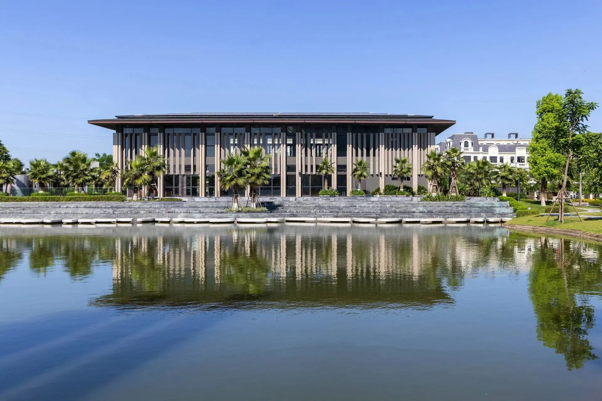 Bán căn hộ chung cư 72m2 tại tòa Moonlight 1, giá 4,650 tỷ vnd - view đẹp hàng hot