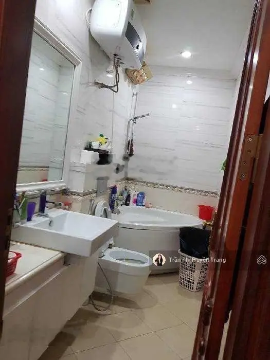 Siêu biệt thự Hồ Tây, sát quận ủy Tây Hồ, khu Vườn Đào, 100m2, 6 tầng thang máy, gara 2 ô tô, 47 tỷ