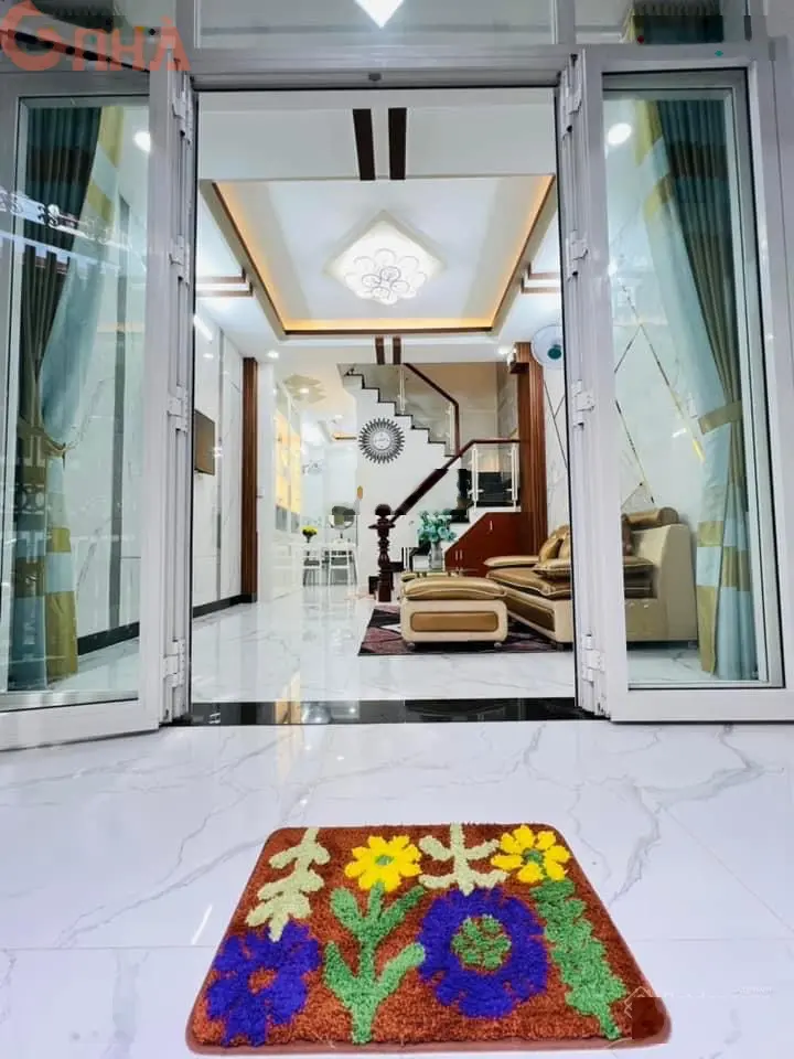 Bán gấp nhà 1 sẹc giá ngộp đường Ngô Tất Tố cách cầu THủ Thiêm 50m, DT: 62m2, sổ sẵn