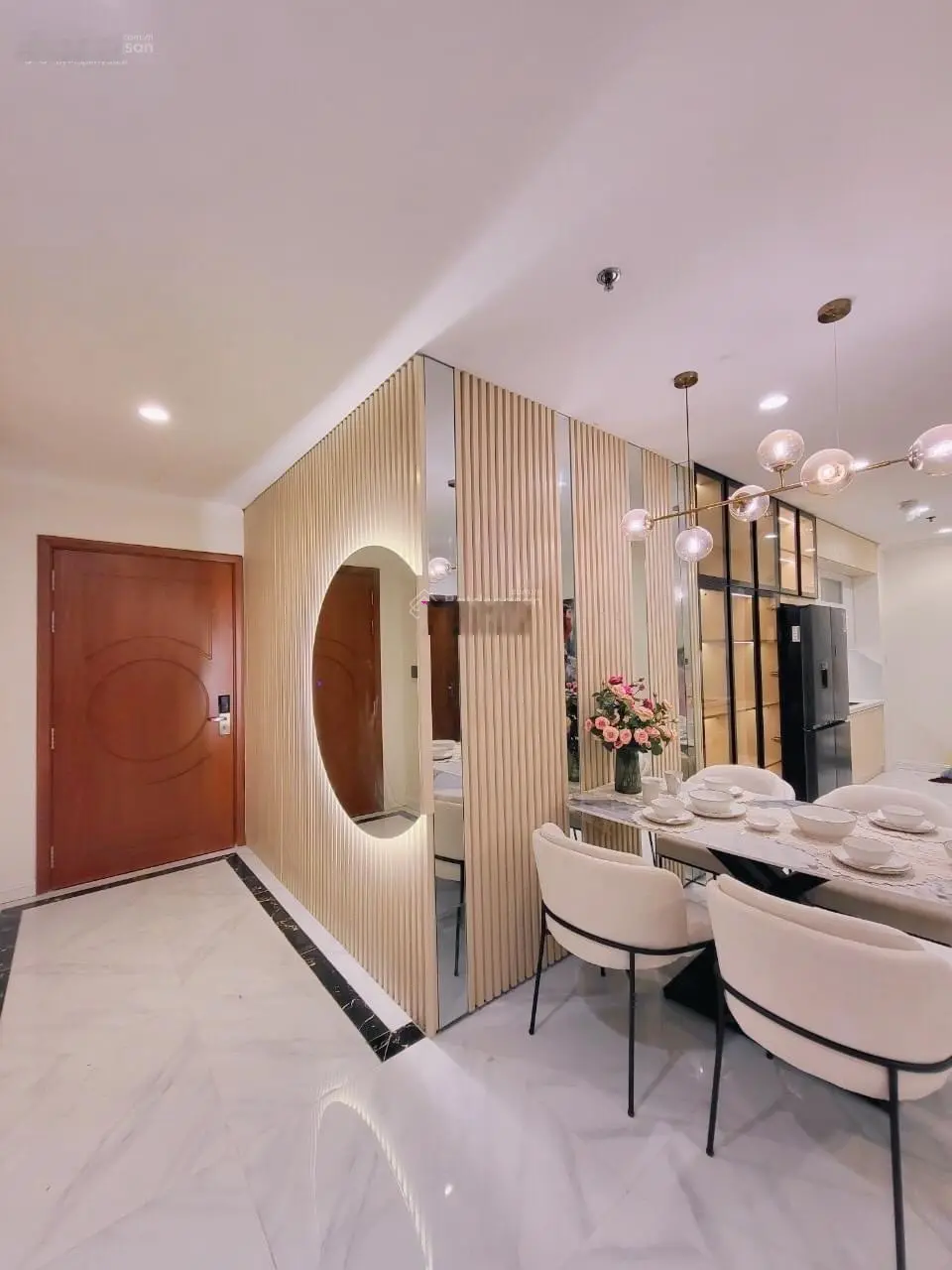 Chính chủ bán căn 2 ngủ The Park Home, Thành Thái, Cầu Giấy, DT 82m2, giá bán 5,5 tỷ, full nội thất
