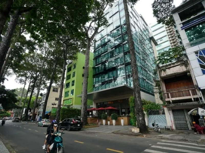Cơ hội vàng: Tòa nhà văn phòng 8 tầng, Q1 giá tốt, thu nhập 30,000 usd/tháng! Vị trí đắc địa