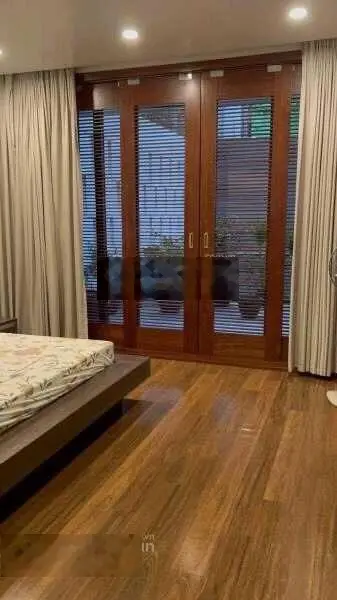 Bán nhà đẹp Thái Hà, Quận Đống Đa 150m2 - mặt tiền 5.75m - 32 tỷ - thang máy - gara - cư dân vip