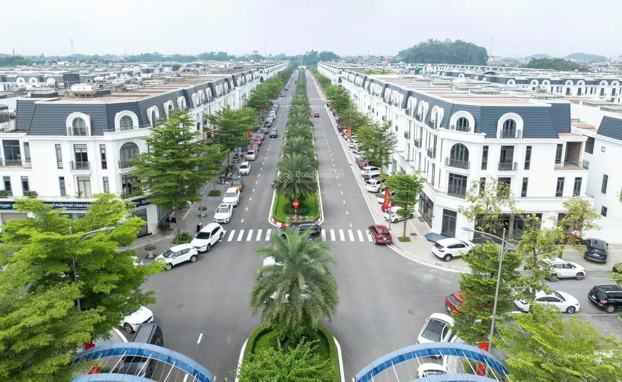 Bán cắt lỗ sâu căn shophouse 108m2 trục chính 30m tại Crown Villas Thái Nguyên/0962566863