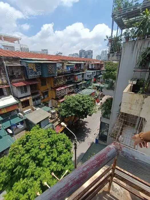 Bán nhà mặt phố Nguyễn quý đức 85m2- mặt tiền 5m-4 tầng- lô góc- 26 tỷ 500